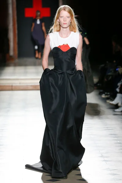 Look 30